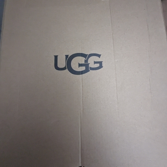Size 5 ugg booties - Picture 2 of 6